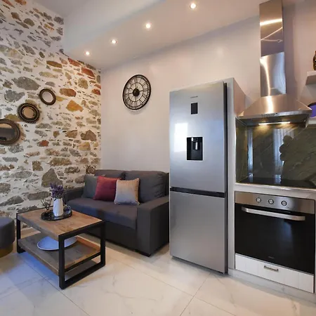 Apartment Alesio's House